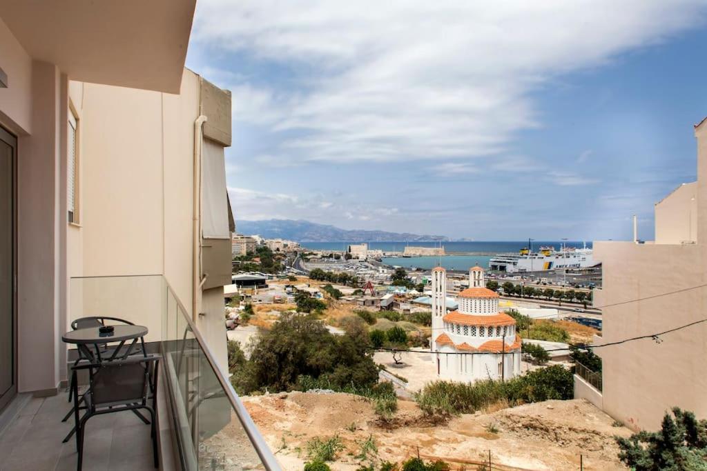 Minimal Loft Art With Sea View Over Heraklion Harbour Dış mekan fotoğraf
