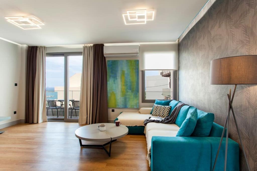 Minimal Loft Art With Sea View Over Heraklion Harbour Dış mekan fotoğraf