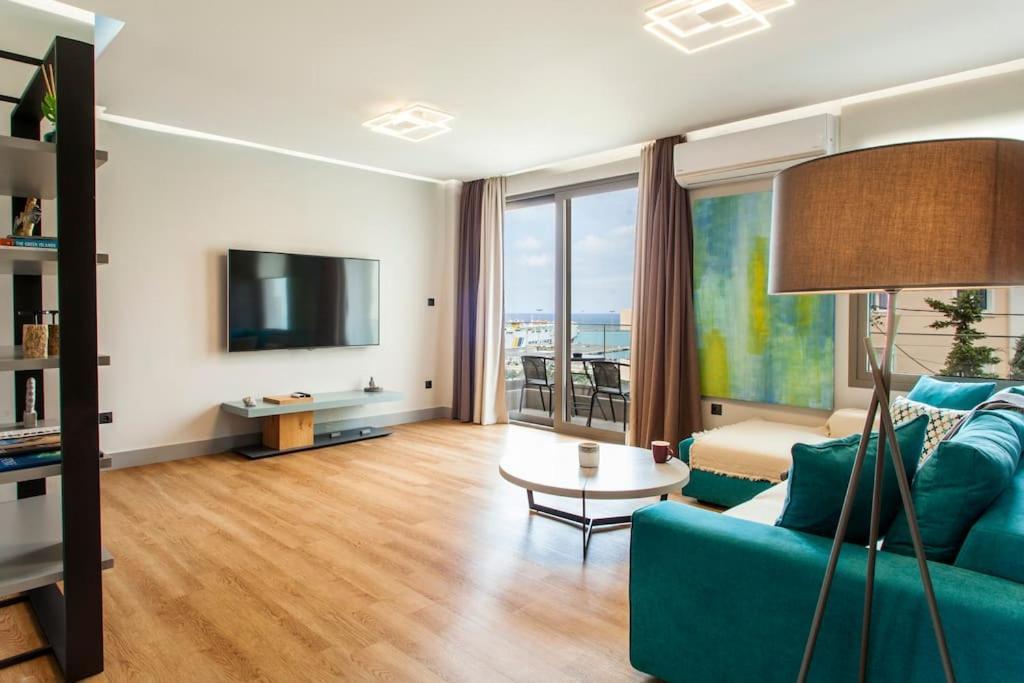 Minimal Loft Art With Sea View Over Heraklion Harbour Dış mekan fotoğraf