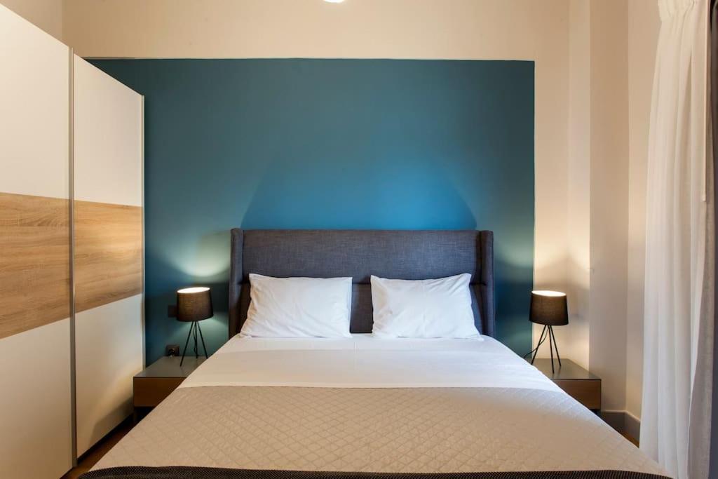 Minimal Loft Art With Sea View Over Heraklion Harbour Dış mekan fotoğraf