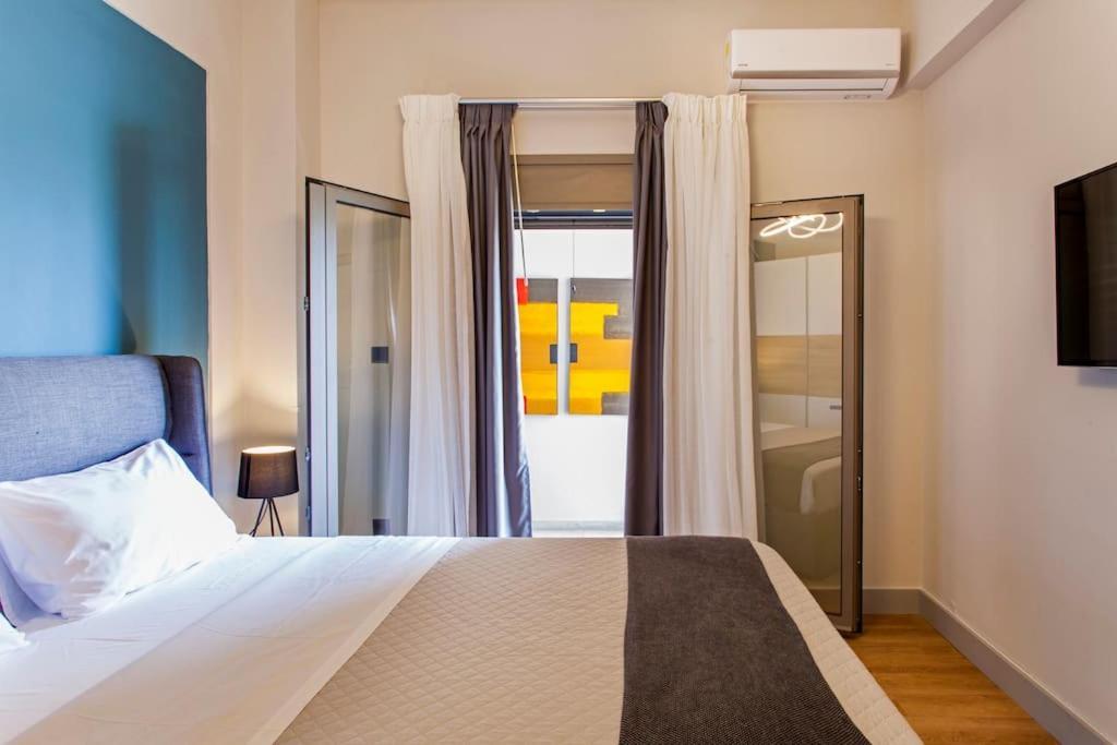 Minimal Loft Art With Sea View Over Heraklion Harbour Dış mekan fotoğraf