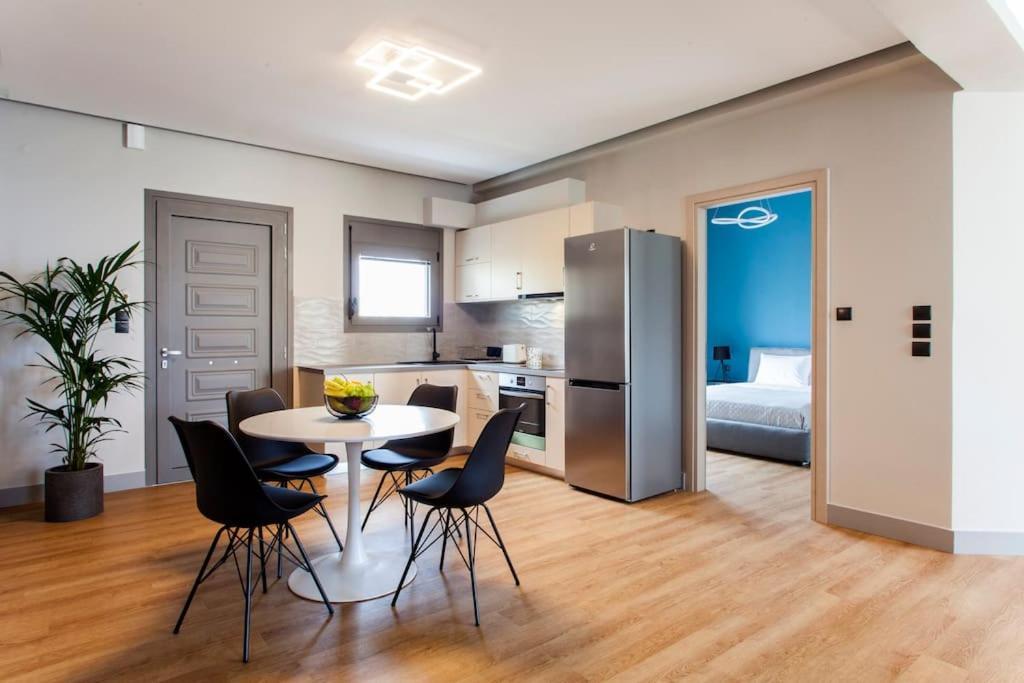 Minimal Loft Art With Sea View Over Heraklion Harbour Dış mekan fotoğraf